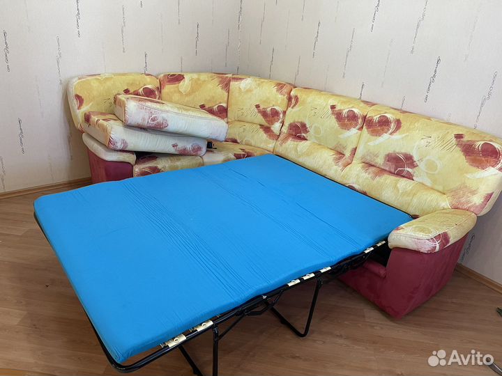 Угловой диван