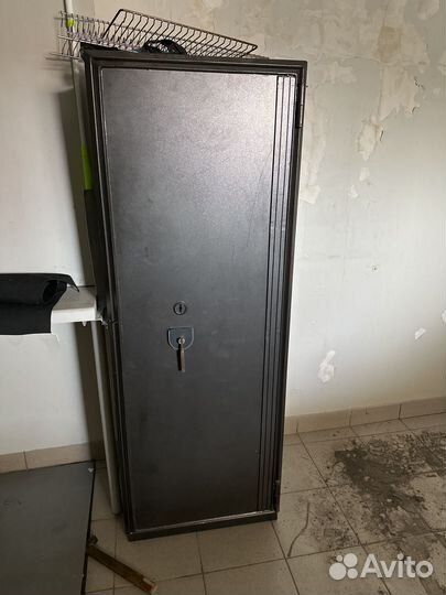 Продам сейф