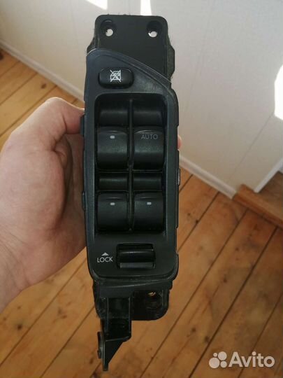 Блок управления стеклоподъемниками Subaru Legacy