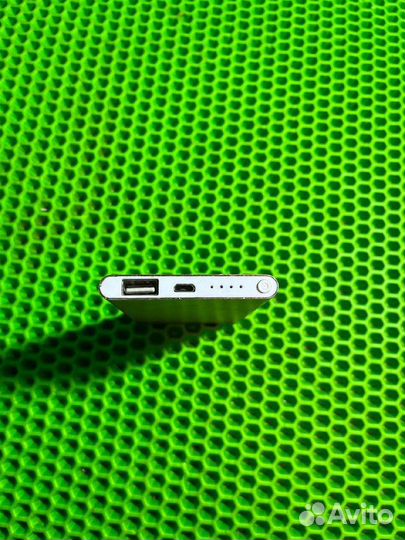 Портативное з/у mi