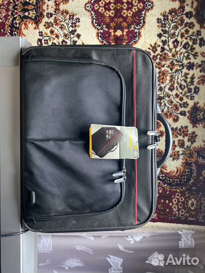 Портфель для ноутбука