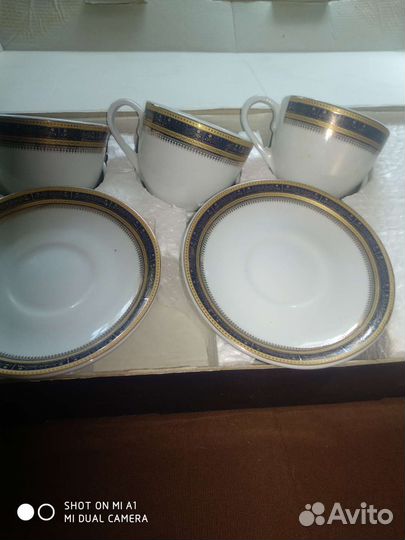 Набор чашечек и блюдец для кофе