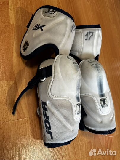 Налокотники хоккейные sr reebok