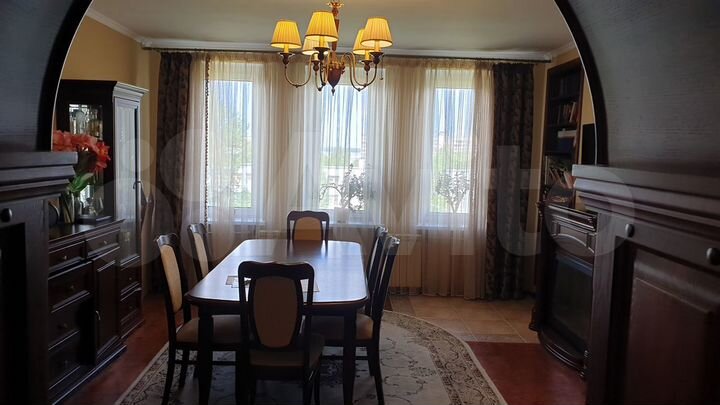 4-к. квартира, 109 м², 5/5 эт.