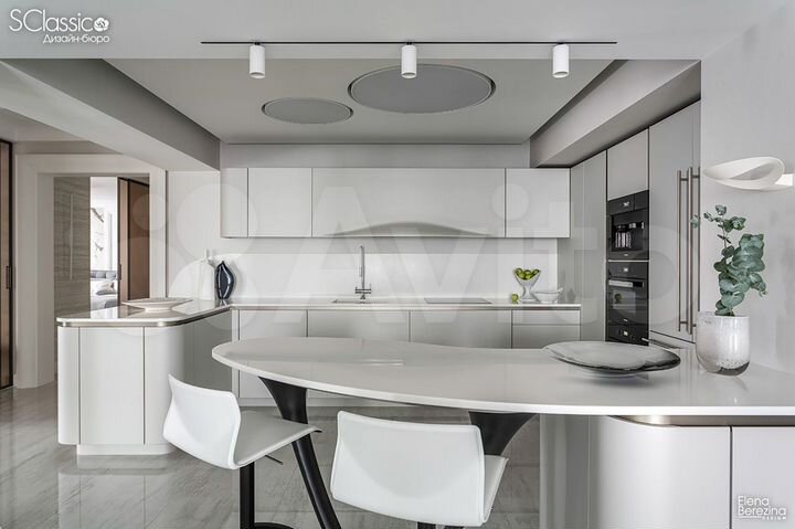 4-к. квартира, 260 м², 13/15 эт.