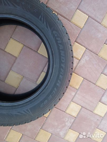 Dunlop Grandtrek Ice 02 235/60 R18 107L