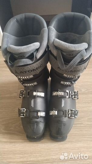 Лыжные ботинки atomic