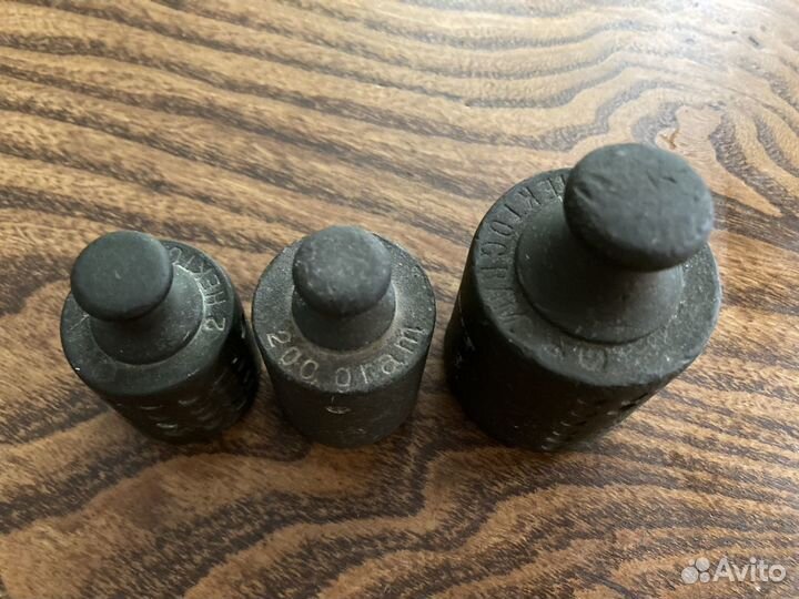 Набор старинных гирек