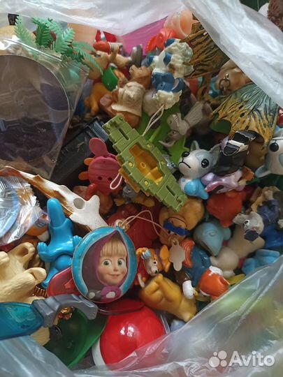 Игрушки из Макдональдс и Киндер одним лотом