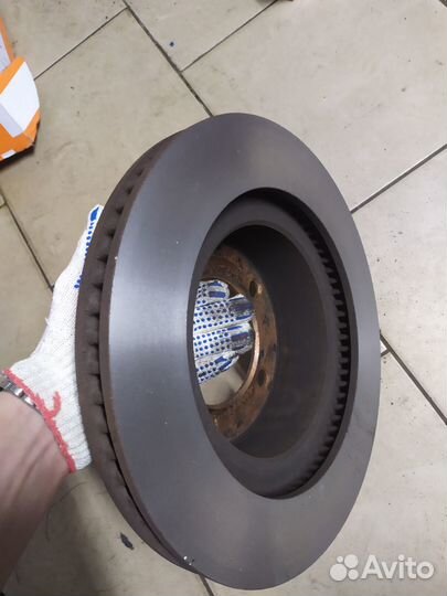 Тормозные диски передние Toyota/Lexus LC200