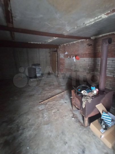 Гараж, > 30 м²