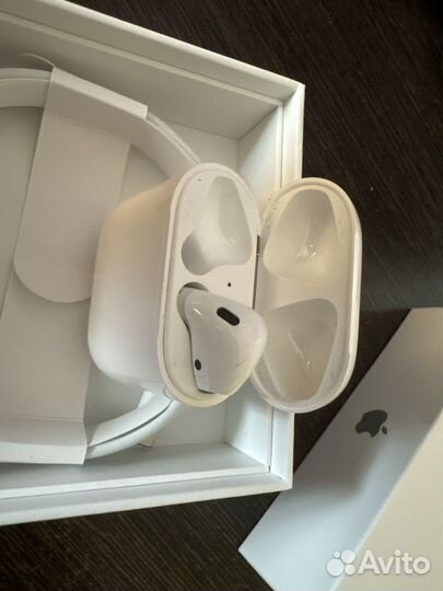 Наушники airpods 2-го поколения