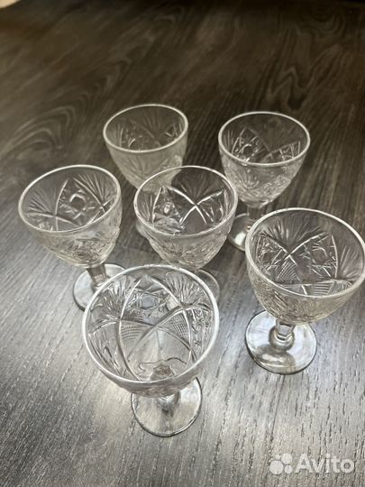 Хрустальные рюмки