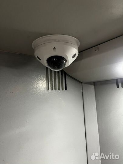 Камера наблюдения в лифте