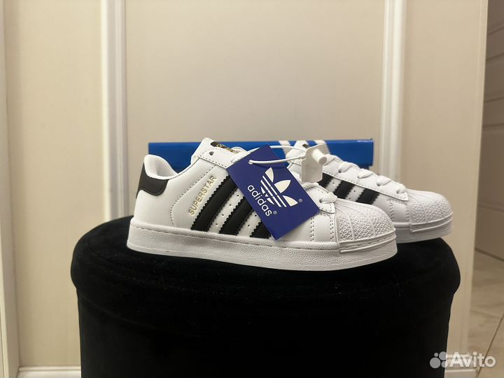 Adidas superstar белые