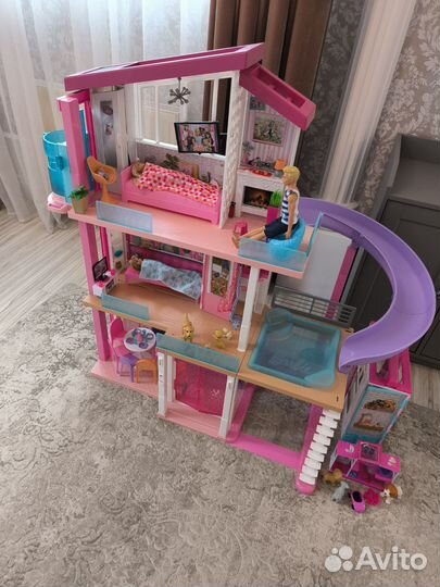 Большой кукольный домик для Барби
