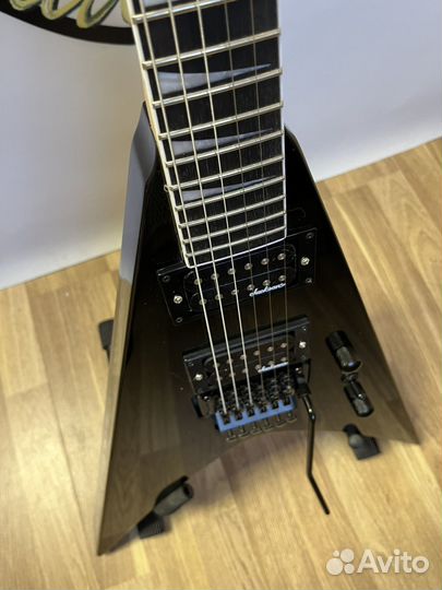 Электрогитара Jackson JS32T King V Gloss Black