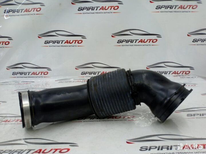 Патрубок воздушного фильтра Hyundai Staria D4HB
