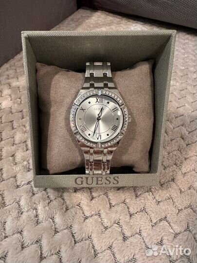 Часы наручные женские Guess