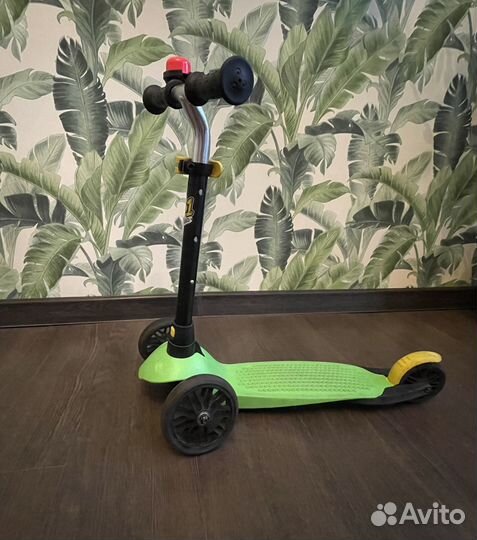 Самокат детский трехколесный