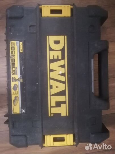 Шуруповерт деволт dcd 791