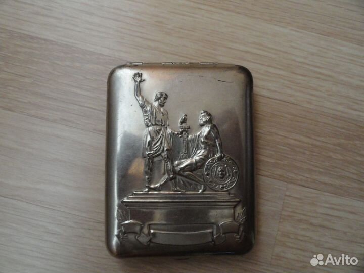 Продам портсигар 