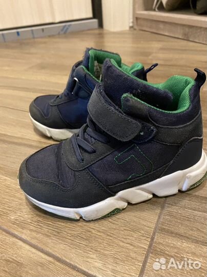 Кроссовки детские