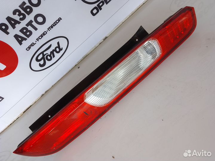 Фонарь задний правый Ford Focus 2 хэтчбек