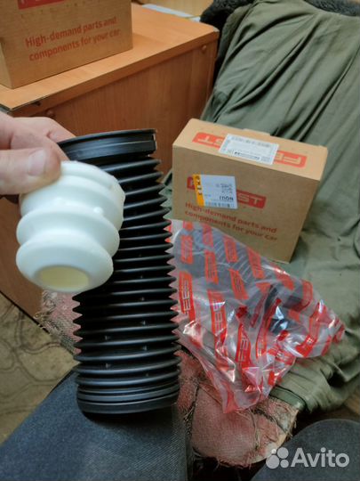 Пыльник с отбойником комплект Volkswagen