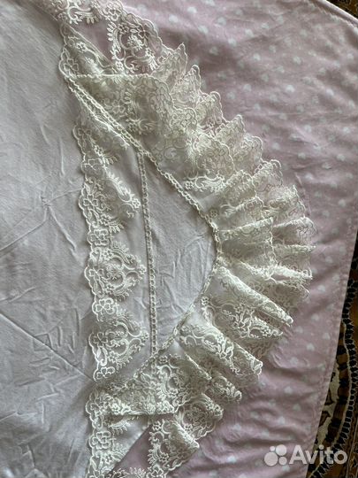 Уголок кружевной на выписку