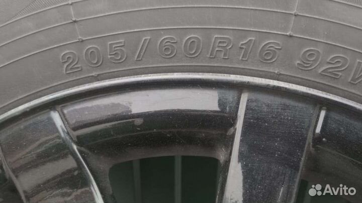 Оригинальные чёрные диски 205/60 R16