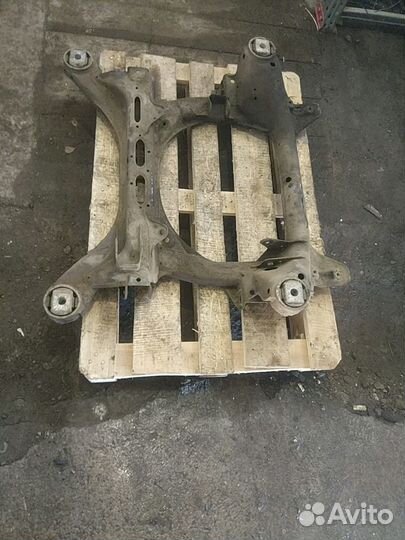 Подрамник передний Ауди ку7 Audi Q7 4L