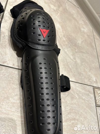 Защита ног Dainese