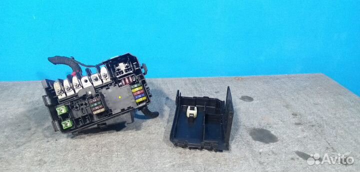 Блок предохранителей Skoda Rapid