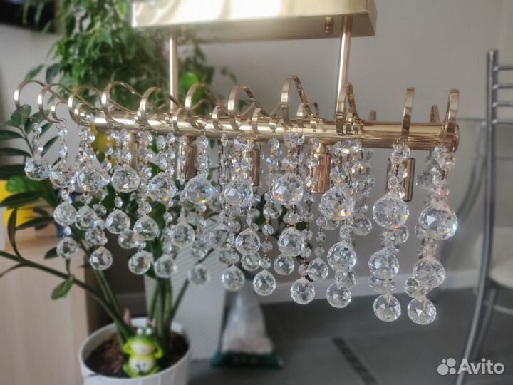 Хрустальная люстра