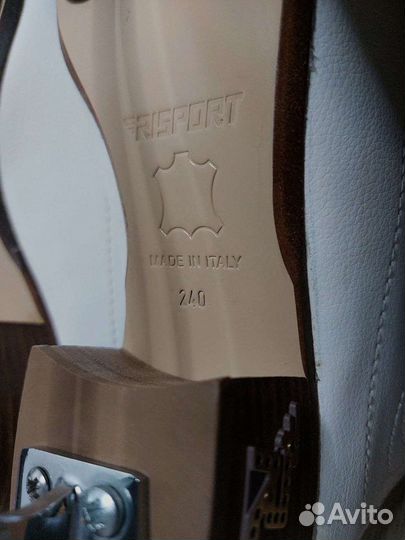 Фигурные коньки risport