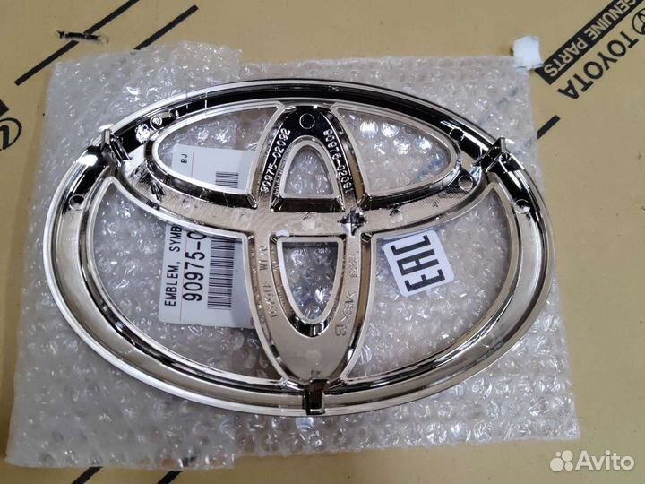 Эмблема решётки радиатора land cruiser prado 150