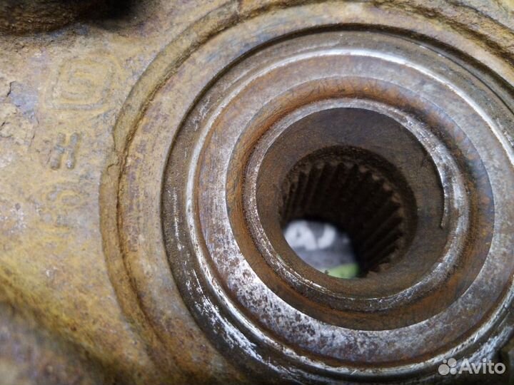 Ступица цапфа кулак передняя левая Citroen Xsara 1