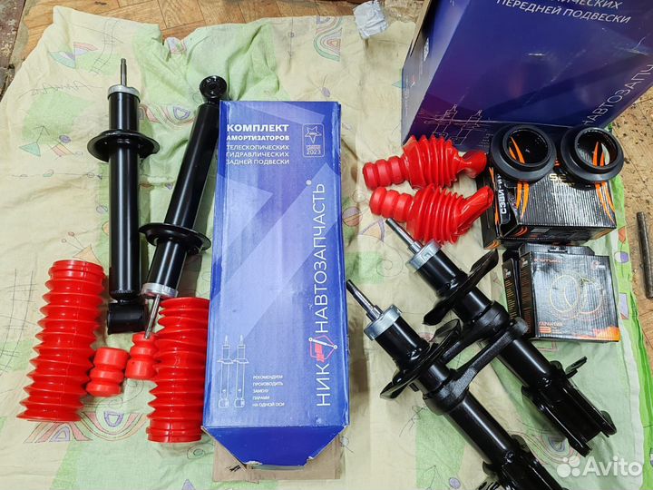 Комплект стоек на калина2 под бочкообр. пружины