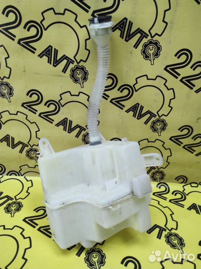 Бачок стеклоомывателя Toyota Harrier MCU30 1mzfe