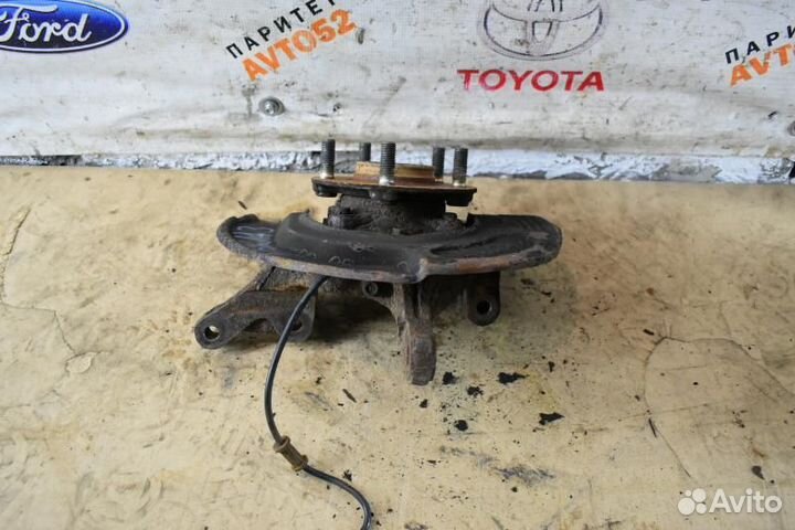 Кулак поворотный передний правый Mitsubishi