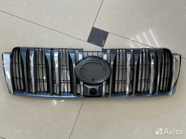 Решетка радиатора передняя Toyota Land Cruiser