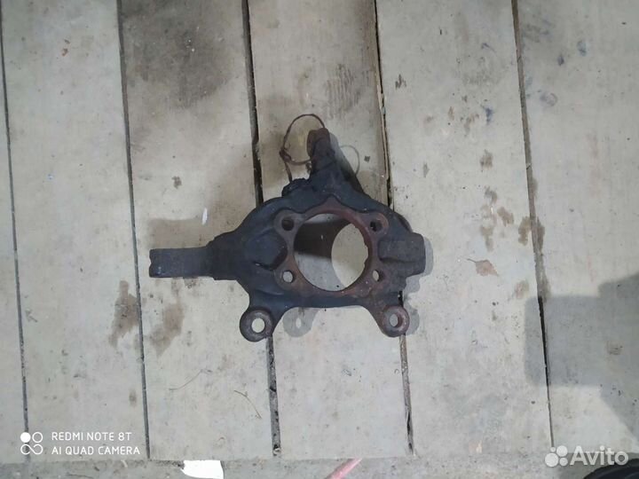 Поворотный кулак для Ниссан жук