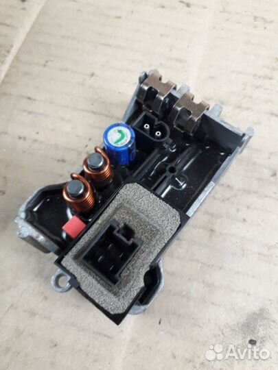 Резистор вентилятора печки Mercedes-Benz E-Class