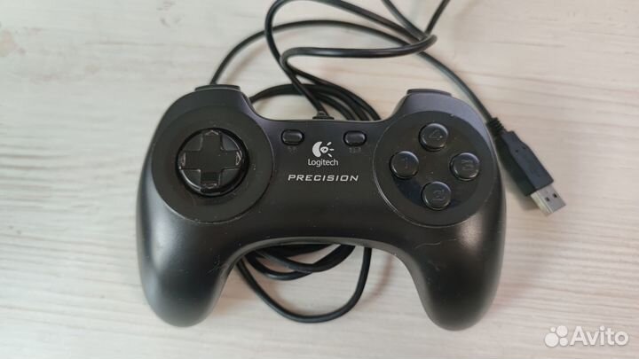 Джойстик Logitech Precision