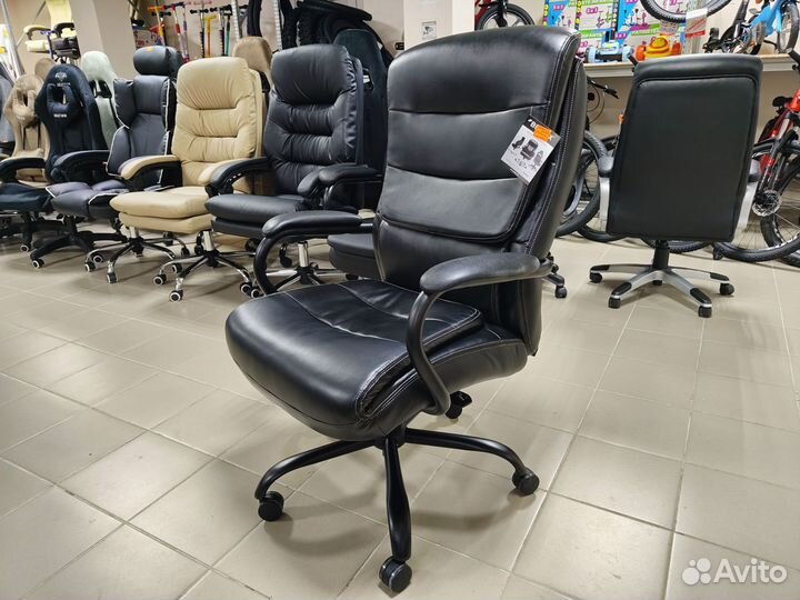 Новое офисное кресло Brabix, нагрузка до 200 кг