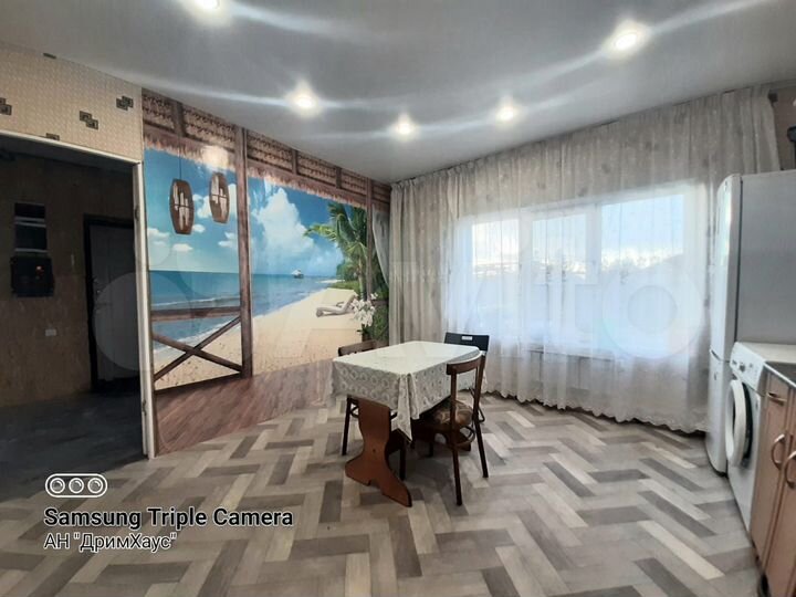 Дом 173 м² на участке 12,9 сот.