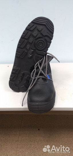 Ботинки рабочие новые 44 размер