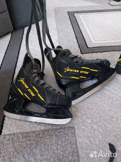 Коньки хоккейные