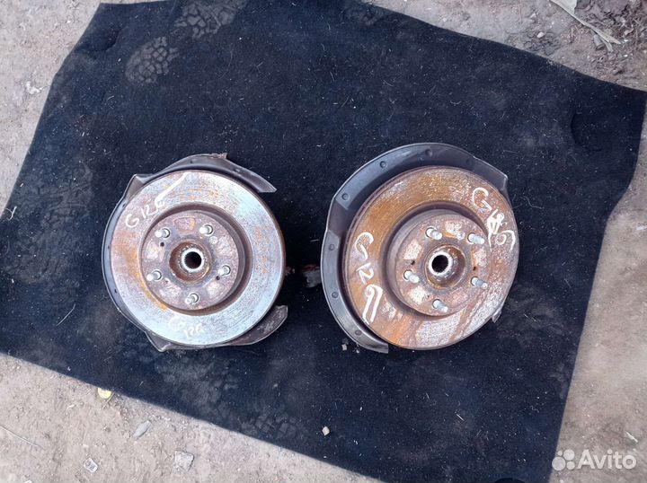 Поворотный кулак на хонду цивик 5д, цена за штуку